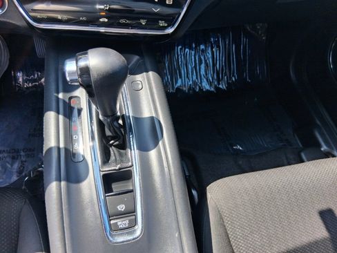Used 2017 Honda HR-V EX image 18