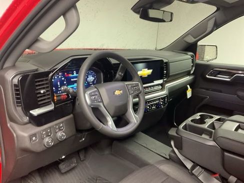 New 2026 Chevrolet Silverado 1500 LT w/ Z71 Off-Road Package image 11