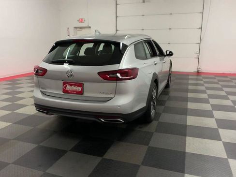Used 2019 Buick Regal Preferred w/ Sights and Sounds Package AWD/4WD image 7