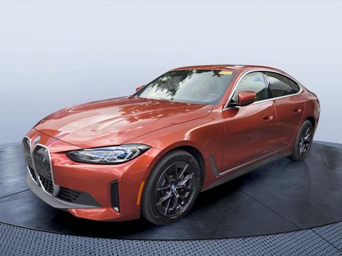 Certified 2023 BMW i4 eDrive40 w/ Premium Package RWD image 2