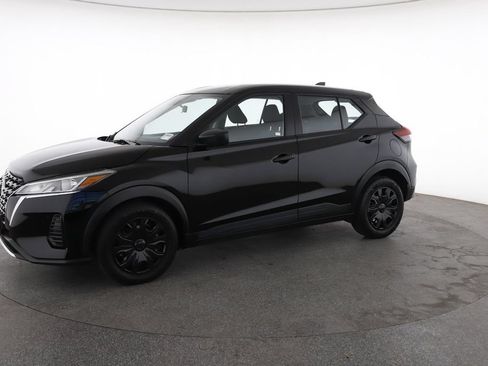 Used 2024 Nissan Kicks S FWD image 6