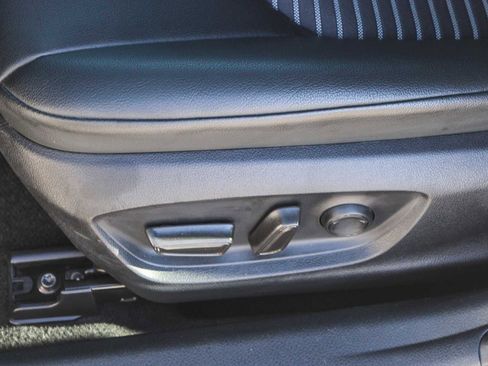 Used 2023 Toyota Camry SE image 22