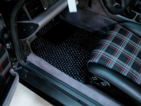 Used 1996 Porsche 911 Carrera image 38