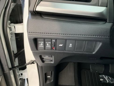 New 2026 Honda Odyssey EX-L image 9