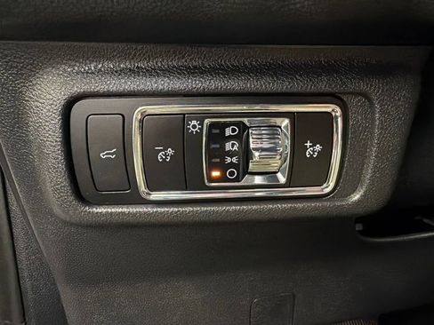 Used 2024 Lincoln Corsair AWD w/ Equipment Group 101A image 25