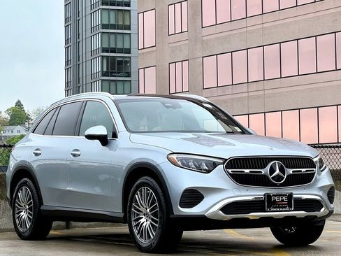Certified 2026 Mercedes-Benz GLC 300 4MATIC image 1