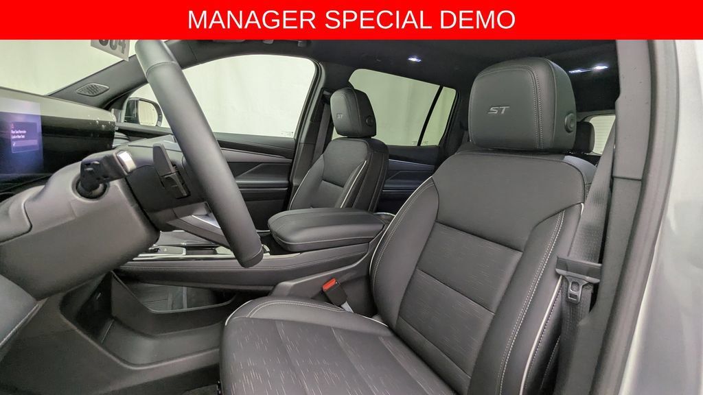 Used 2026 Buick Enclave Sport Touring w/ Power Package AWD/4WD image 31