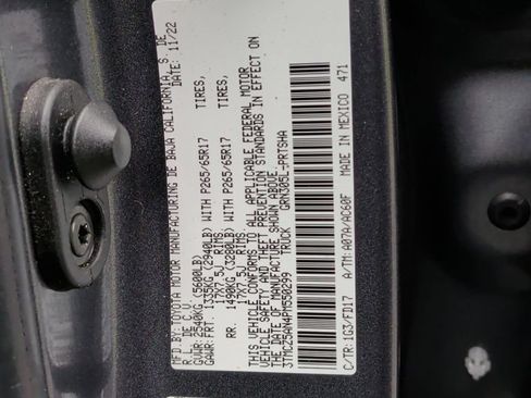 Used 2023 Toyota Tacoma TRD Sport AWD/4WD image 33