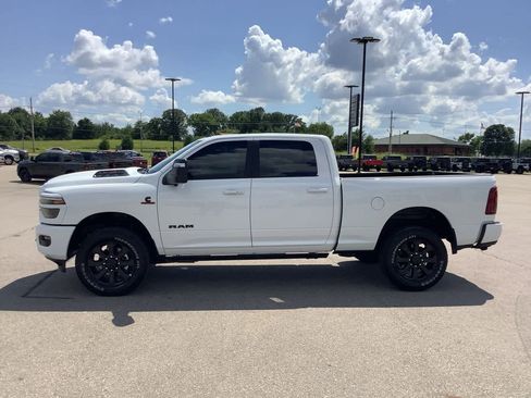 New 2025 RAM 2500 Laramie image 4