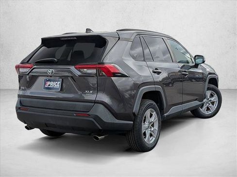 Used 2019 Toyota RAV4 XLE image 5