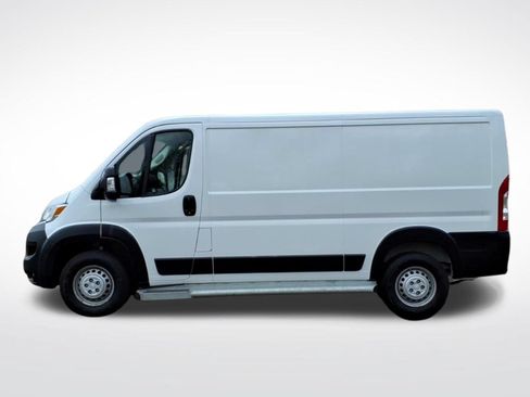 Used 2025 RAM ProMaster 2500 w/ U-Haul Equipment Group FWD image 2