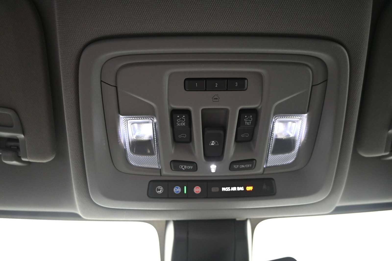 Used 2022 GMC Sierra 3500 Denali AWD/4WD image 27