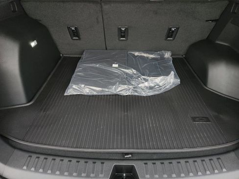 New 2026 Chevrolet Equinox LT w/ Safety and Technology Package image 21