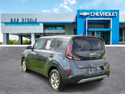 Used 2023 Kia Soul LX w/ LX Technology Package image 4