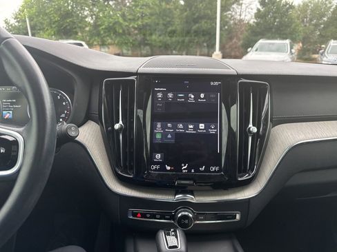 Used 2021 Volvo XC60 T5 Inscription w/ Advanced Package FWD image 25