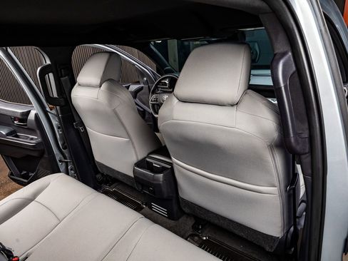 Used 2024 Toyota Tacoma SR5 w/ SR5 Upgrade Package image 32