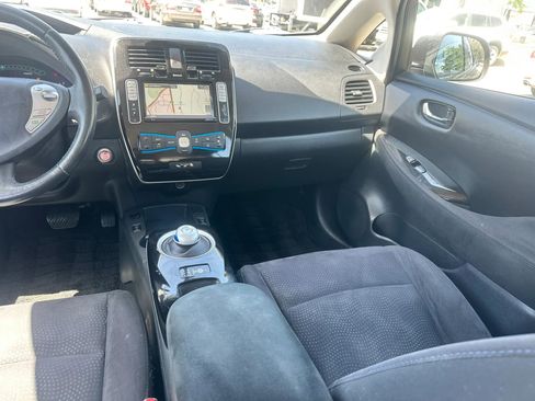 Used 2015 Nissan Leaf SV w/ LED & Quick Charge Package image 19