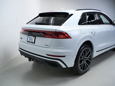 Used 2023 Audi Q8 Premium Plus w/ Premium Plus Package AWD/4WD image 5