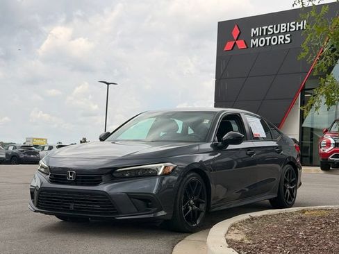 Used 2023 Honda Civic Sport image 8