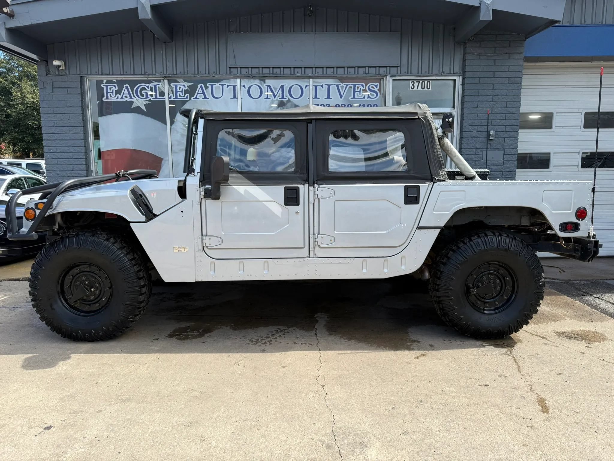 Used 1993 HUMMER H1 4-Door Open Top AWD/4WD image 6
