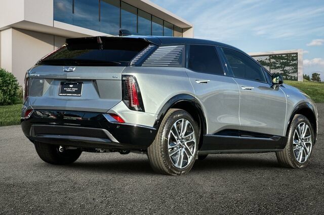 New 2027 Cadillac Optiq Sport w/ LPO, Floor Liner Package AWD/4WD image 4