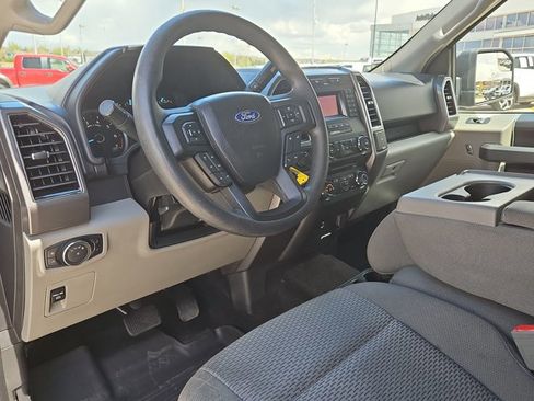 Used 2018 Ford F150 XLT AWD/4WD image 9