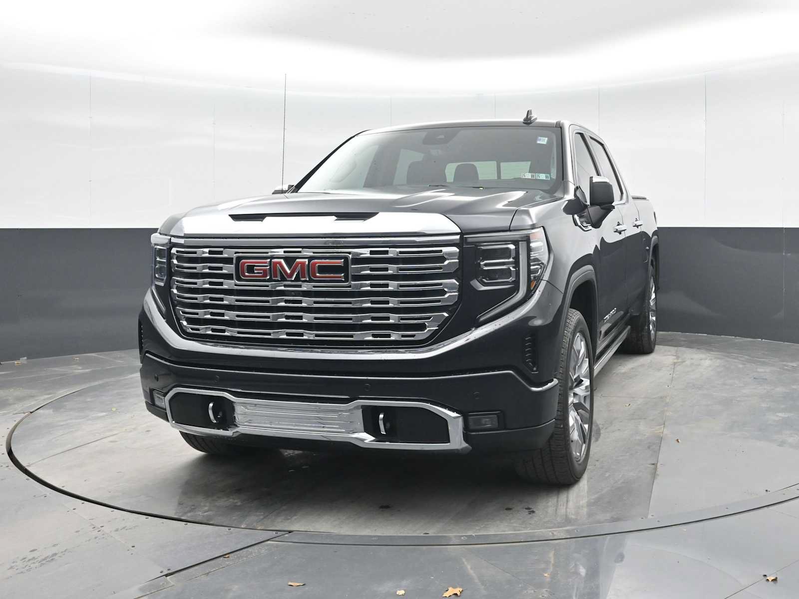 Used 2023 GMC Sierra 1500 Denali w/ Denali Reserve Package AWD/4WD image 5