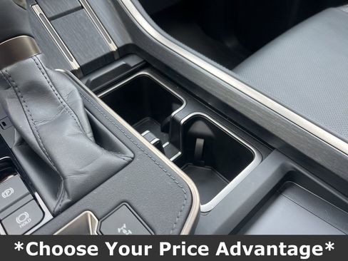 Used 2024 Lexus GX 550 w/ Accessory Package (Z1) image 70