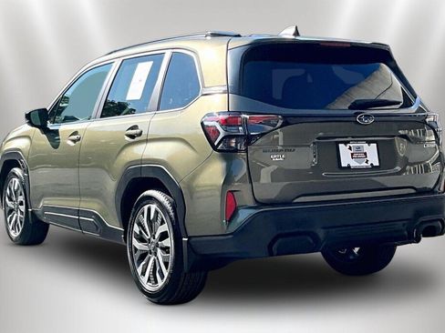 Certified 2025 Subaru Forester Touring w/ Popular Package - Touring AWD/4WD image 4
