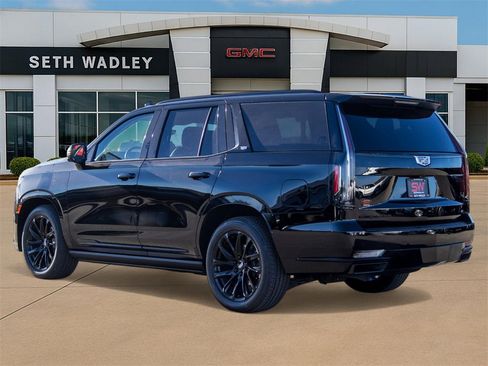 Used 2023 Cadillac Escalade Sport Platinum w/ LPO, ONYX Package image 5