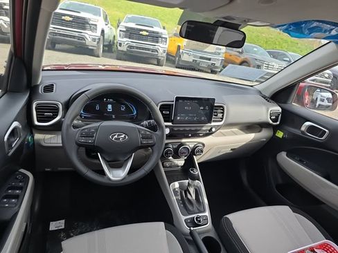 New 2026 Hyundai Venue SEL FWD image 6