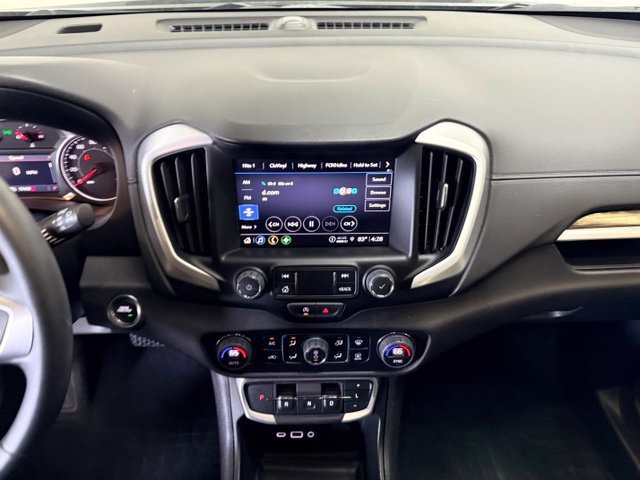 Used 2024 GMC Terrain SLT w/ Elevation Edition FWD image 20