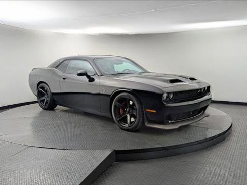 Used 2020 Dodge Challenger SRT Hellcat w/ Plus Package image 10
