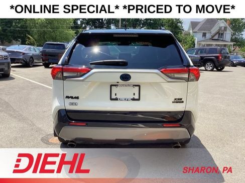 Used 2020 Toyota RAV4 XSE w/ Carpet Mat Package AWD/4WD image 6