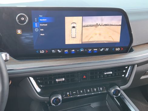 New 2026 Chevrolet Suburban High Country AWD/4WD image 13