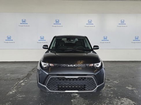 Used 2024 Kia Soul LX image 2