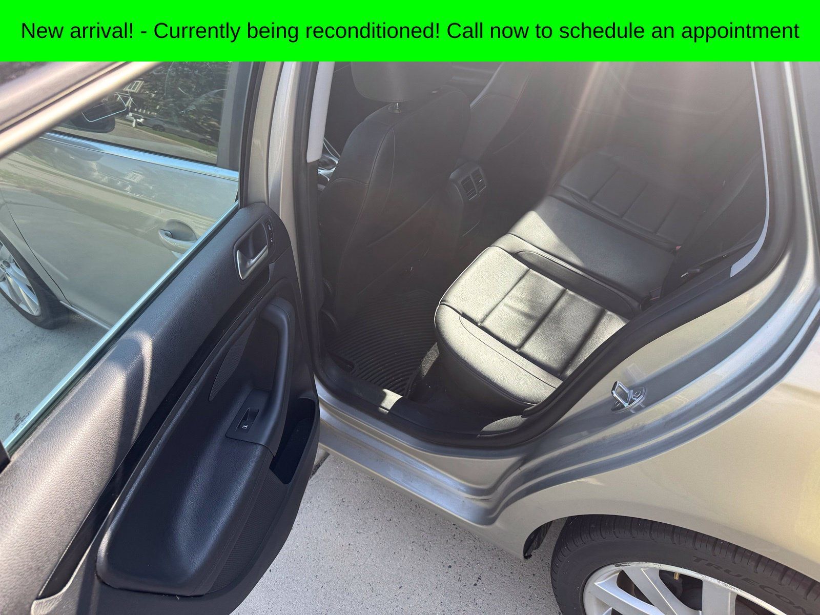 Used 2013 Volkswagen Jetta SportWagen FWD image 16