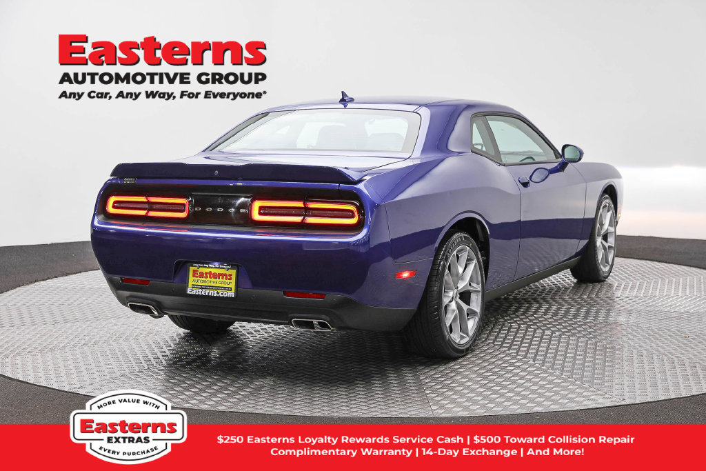 Used 2022 Dodge Challenger SXT w/ Plus Package RWD image 6