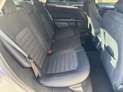 Used 2020 Ford Fusion SE image 14
