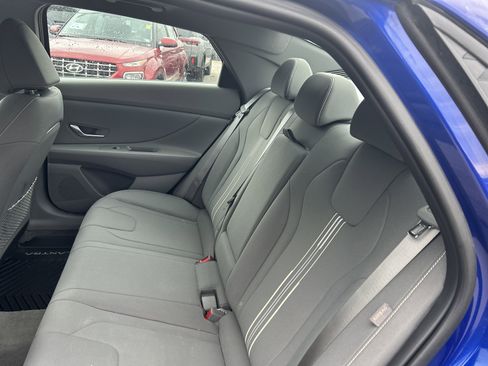Used 2025 Hyundai Elantra SEL FWD image 28