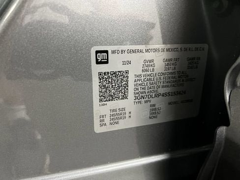 Certified 2025 Chevrolet Equinox EV LT FWD image 32