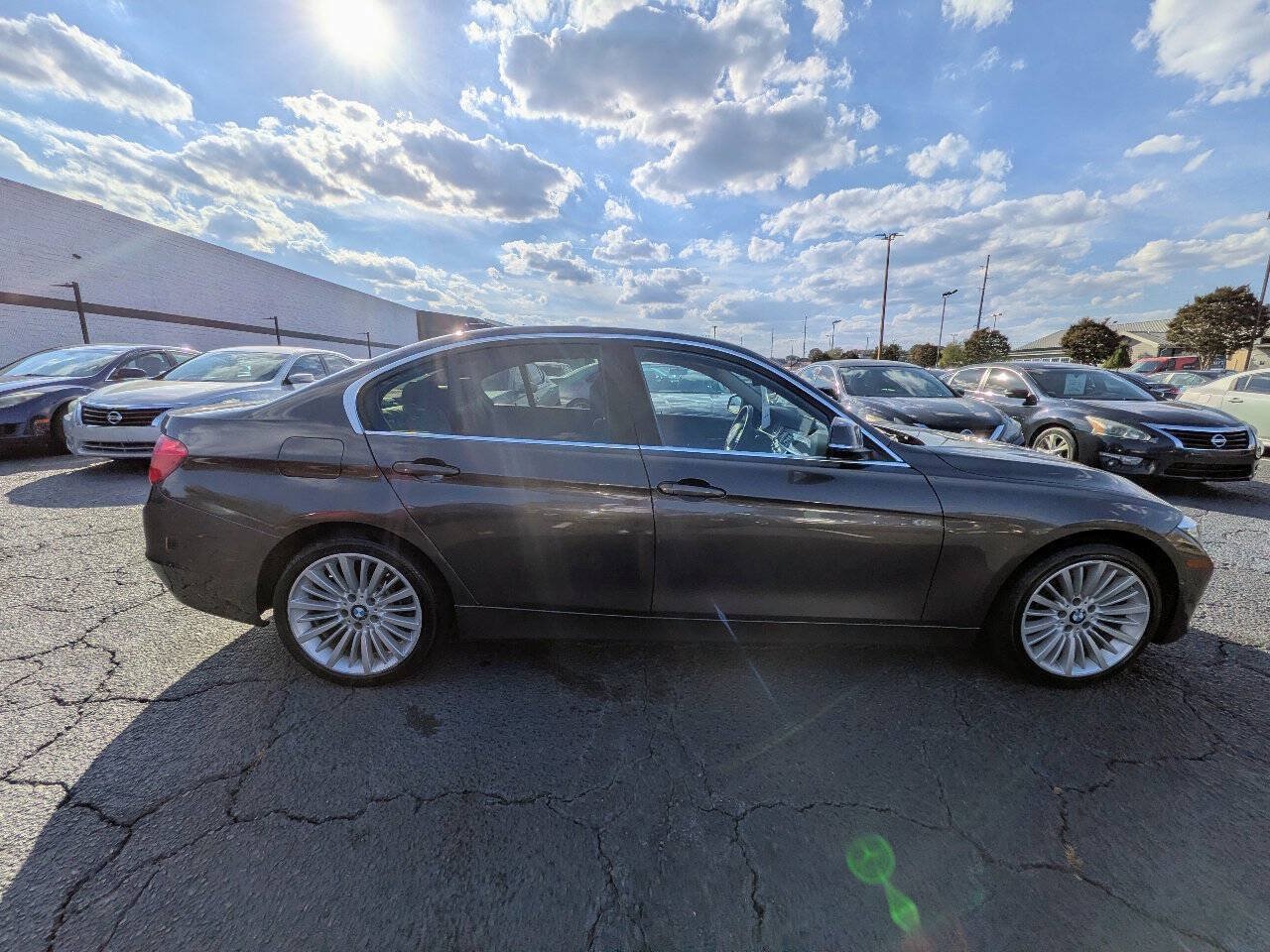 Used 2013 BMW 328i xDrive Sedan AWD/4WD image 11