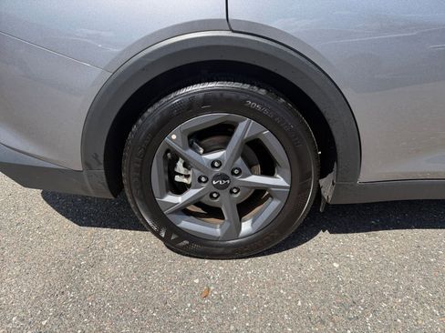 Used 2025 Kia K4 LXS image 29