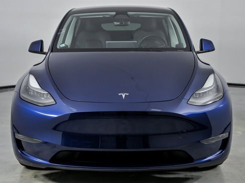 Used 2023 Tesla Model Y Performance image 5