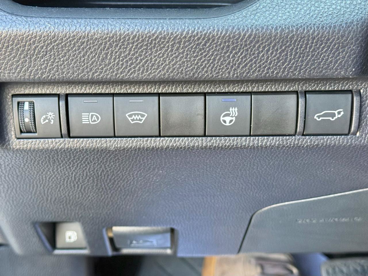 Used 2024 Toyota RAV4 XSE w/ Weather Package AWD/4WD image 16