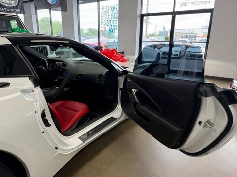 Used 2016 Chevrolet Corvette Stingray Coupe RWD image 55