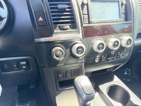 Used 2019 Toyota Sequoia TRD Sport w/ TRD Sport Premium Package AWD/4WD image 18
