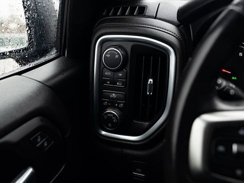 Used 2019 Chevrolet Silverado 1500 LT w/ Fleet Comfort Package image 13