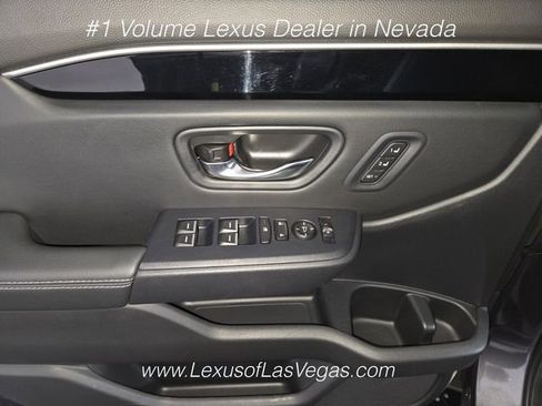 Used 2025 Honda Pilot Touring image 15