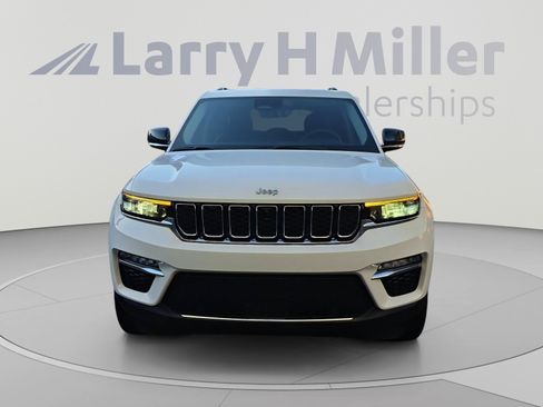 Used 2024 Jeep Grand Cherokee Limited w/ Luxury Tech Group II AWD/4WD image 8